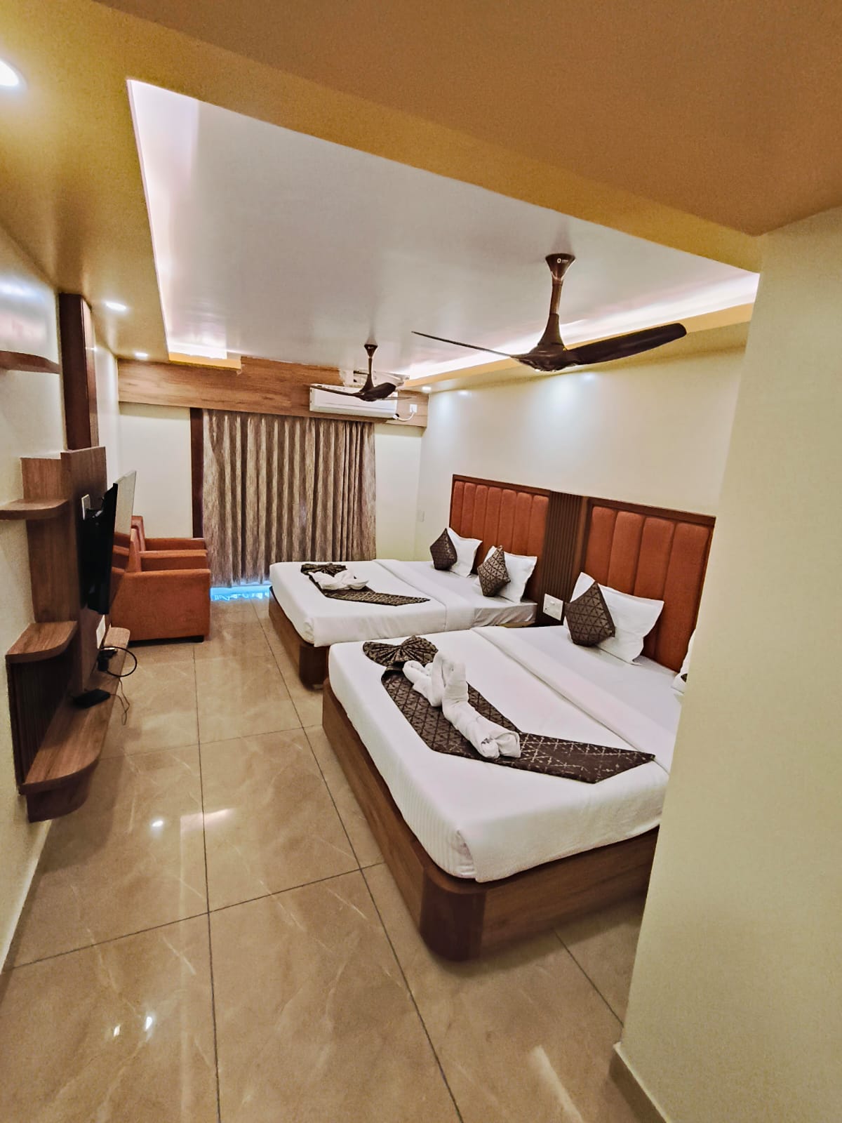 Deluxe Room ( 4 Occupancy)